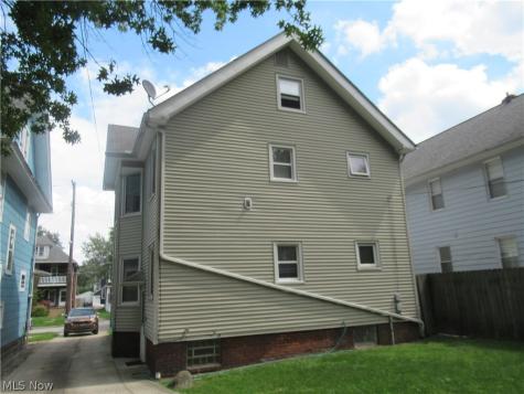 1520 Ridgewood Avenue Lakewood OH 44107