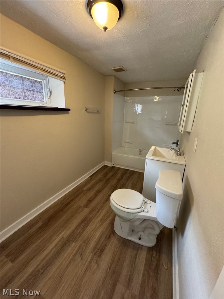 3706 Walton Avenue Cleveland OH 44113