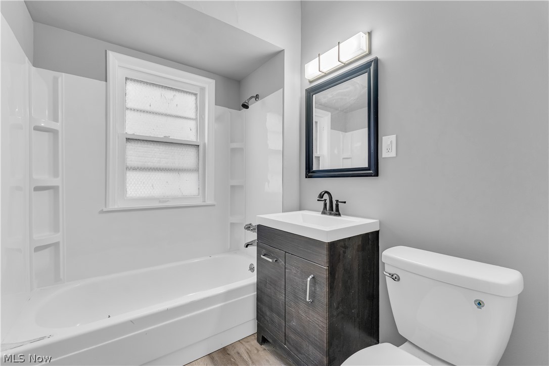 1353 Phelps Avenue Lakewood OH 44107