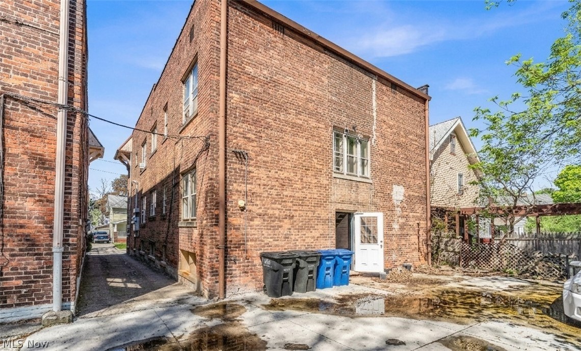 1353 Phelps Avenue Lakewood OH 44107