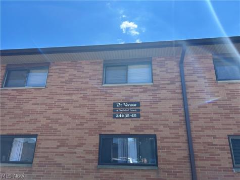 24635 Clareshire Drive North Olmsted OH 44070