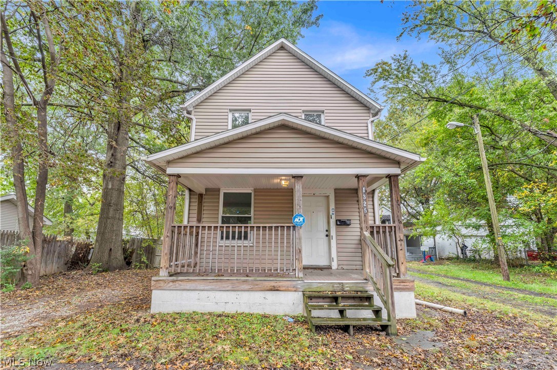 1325 Curtis Street Akron OH 44301