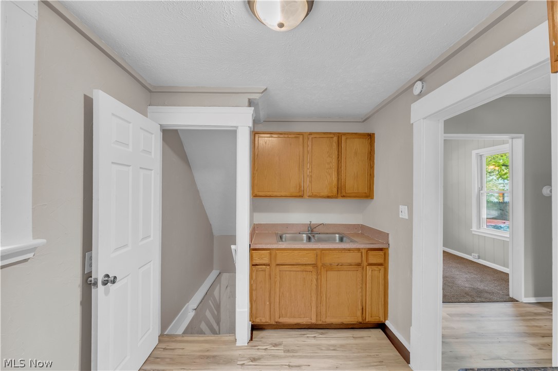 1325 Curtis Street Akron OH 44301