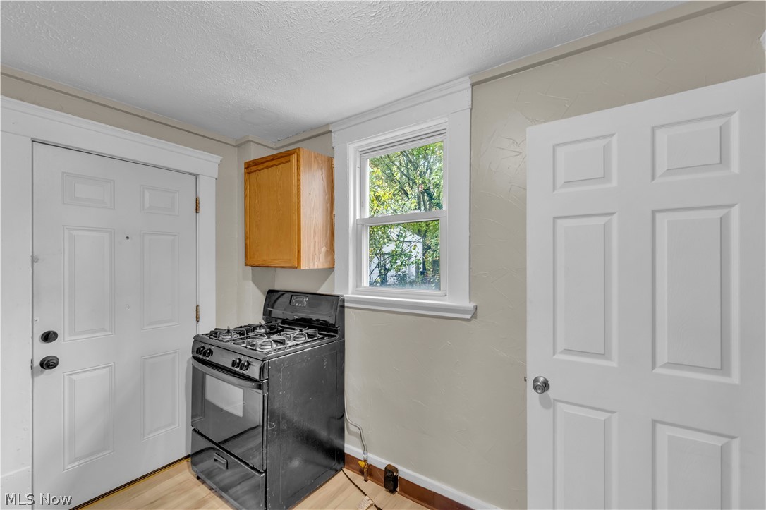 1325 Curtis Street Akron OH 44301