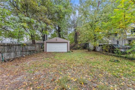 1325 Curtis Street Akron OH 44301