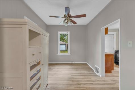 1325 Curtis Street Akron OH 44301
