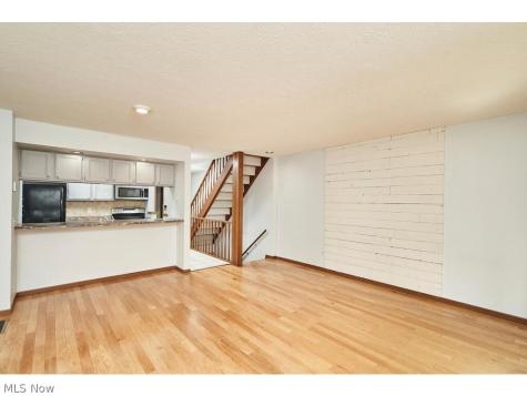 2460 Wrens Drive S Stow OH 44224