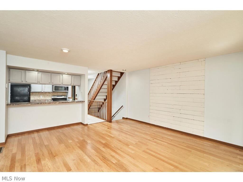 2460 Wrens Drive S Stow OH 44224