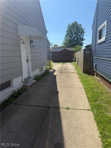 6236 Westminster Drive Parma OH 44129