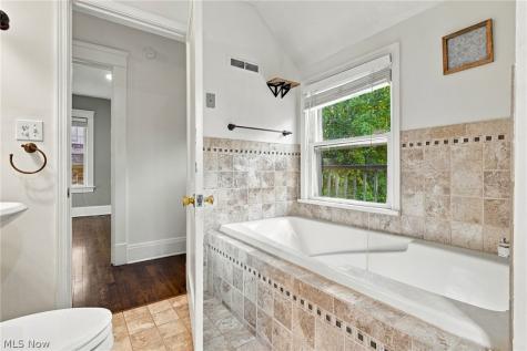 2828 Hampshire Road Cleveland Heights OH 44118