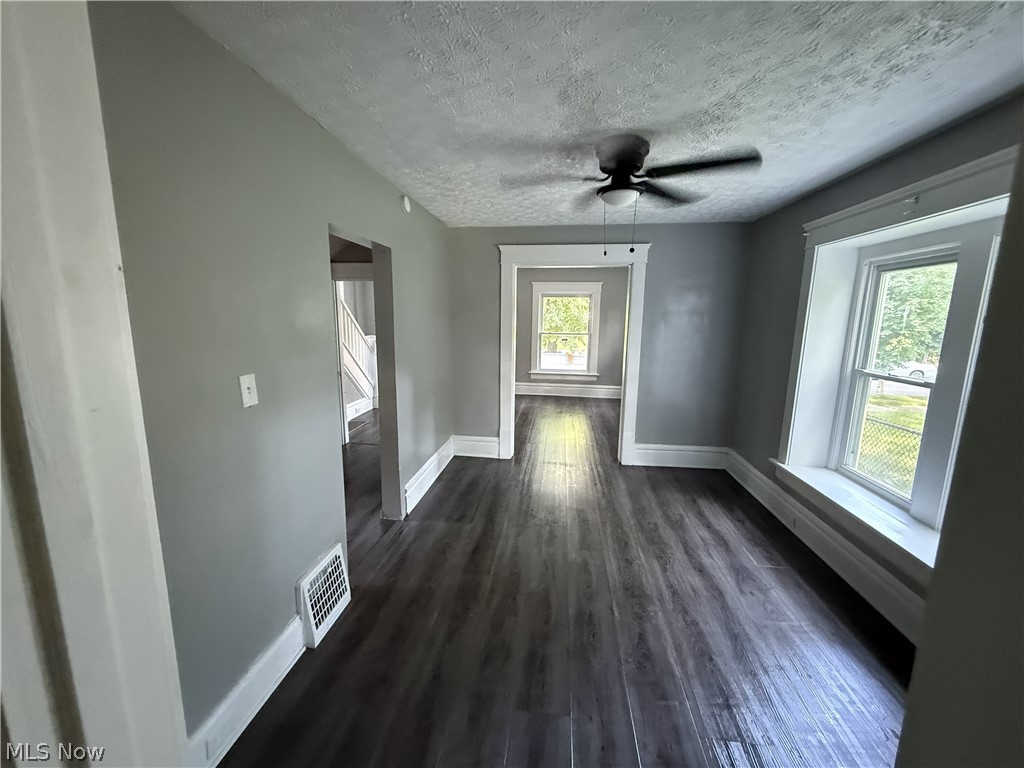 958 Haynes Akron OH 44307