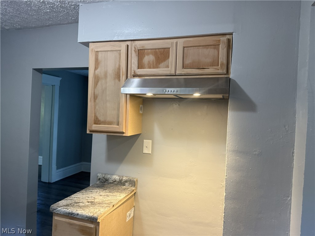 958 Haynes Akron OH 44307