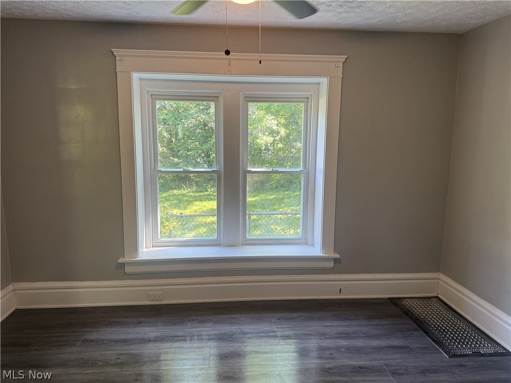 958 Haynes Akron OH 44307