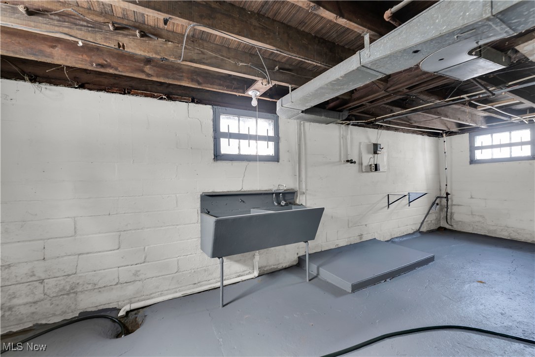 788 E 156th Street Cleveland OH 44110