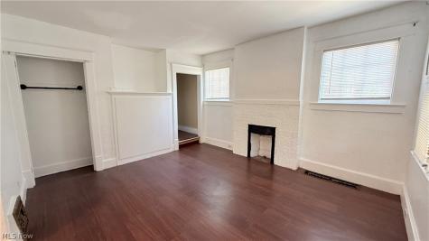 592 Lindell Street Akron OH 44305