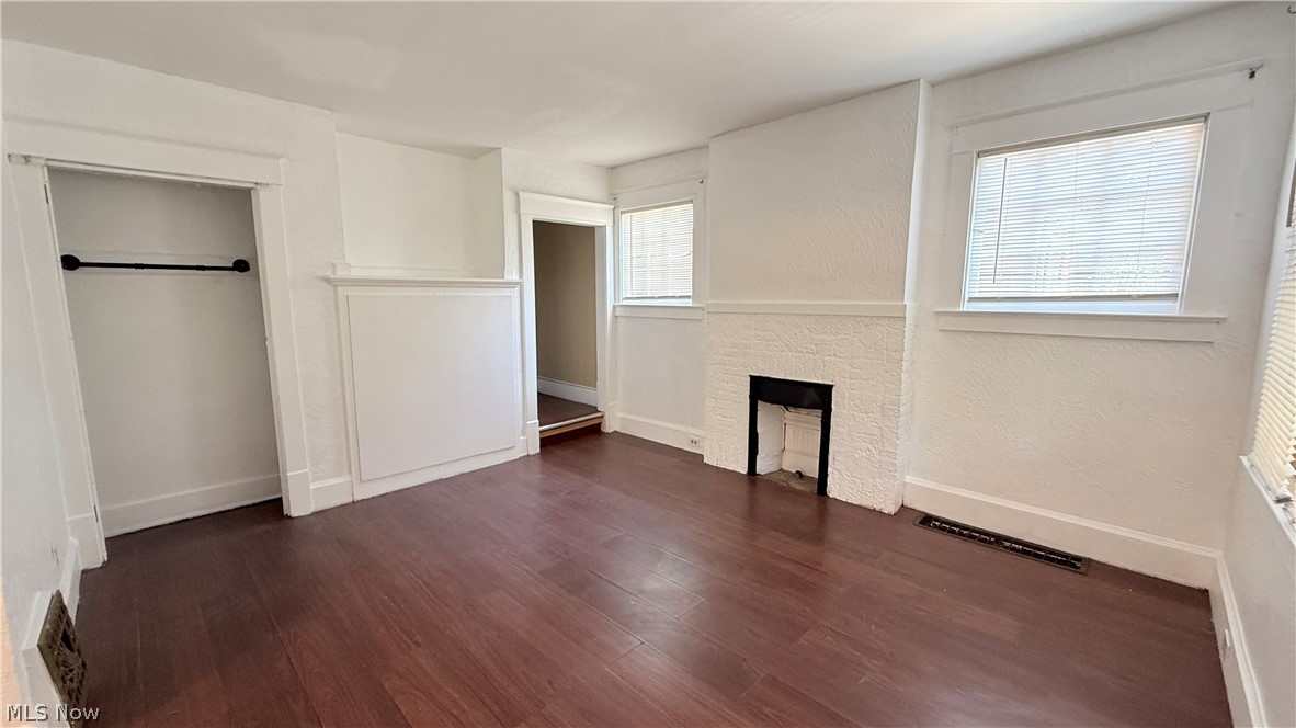 592 Lindell Street Akron OH 44305