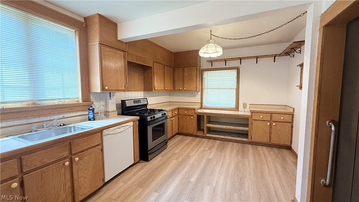 592 Lindell Street Akron OH 44305