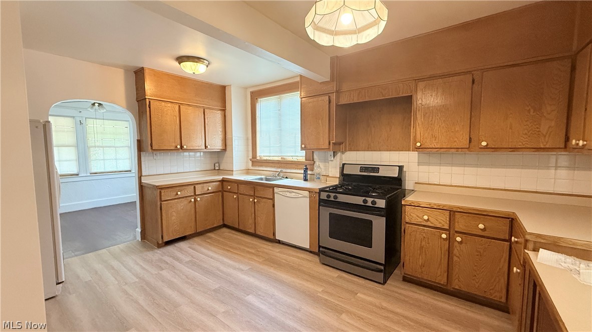 592 Lindell Street Akron OH 44305