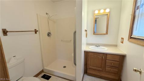 592 Lindell Street Akron OH 44305