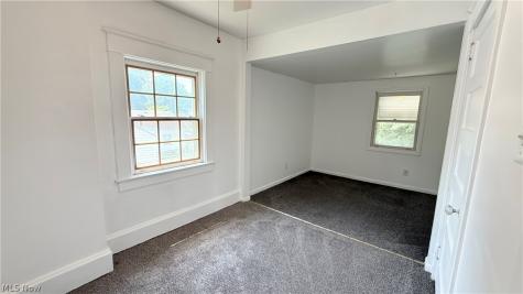 592 Lindell Street Akron OH 44305