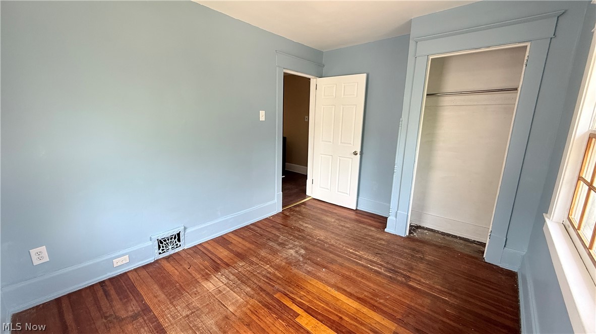 592 Lindell Street Akron OH 44305