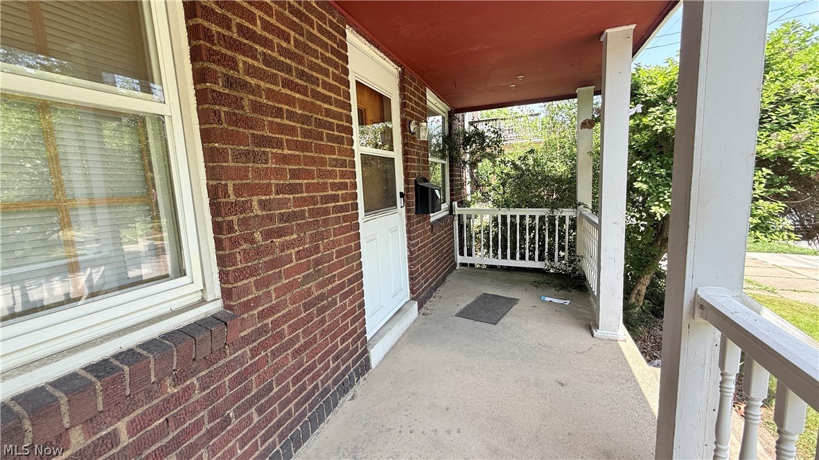 592 Lindell Street Akron OH 44305