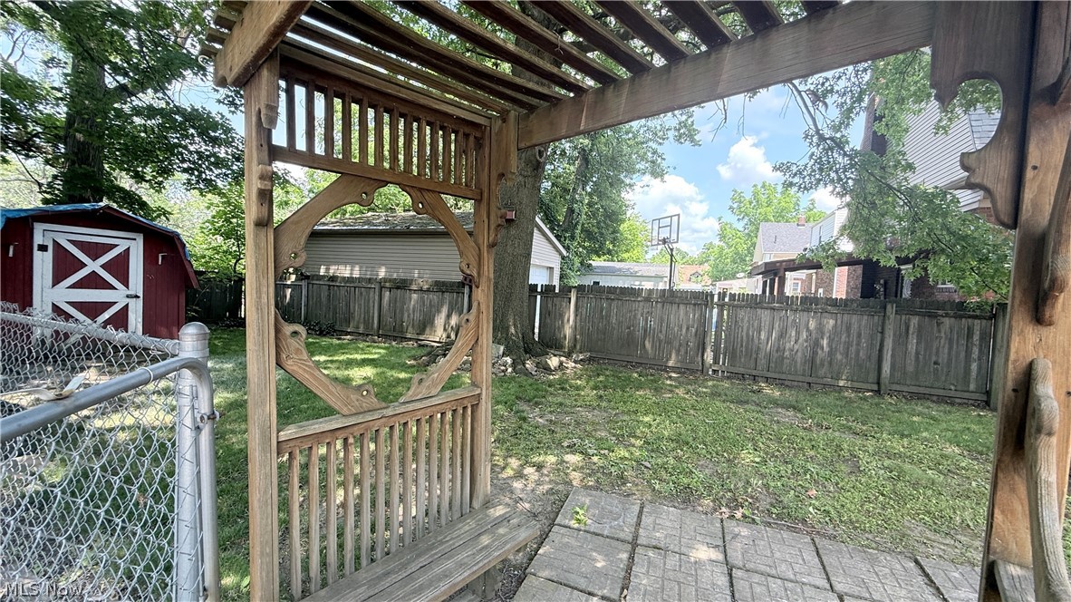592 Lindell Street Akron OH 44305