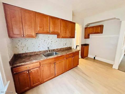 3677 E 153rd Street Cleveland OH 44120