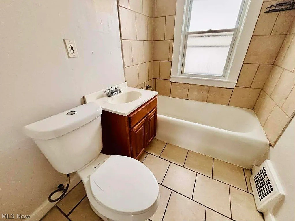 3677 E 153rd Street Cleveland OH 44120