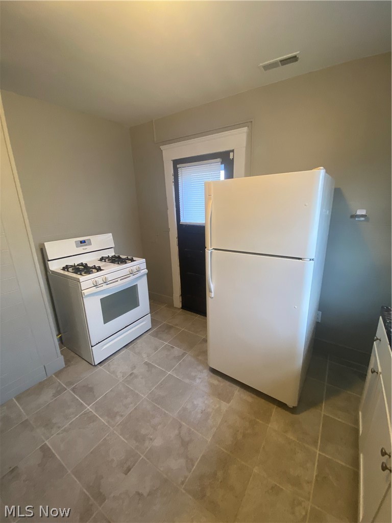 4435 State Road Cleveland OH 44109