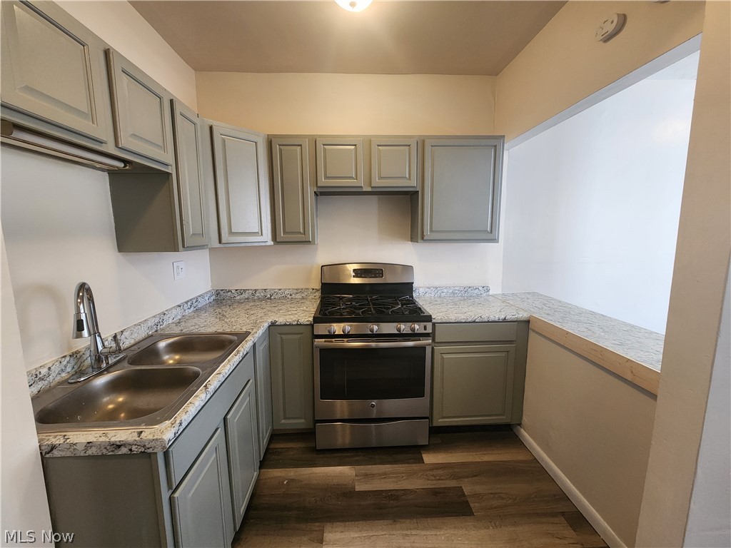 2063 W 104th Street Cleveland OH 44102