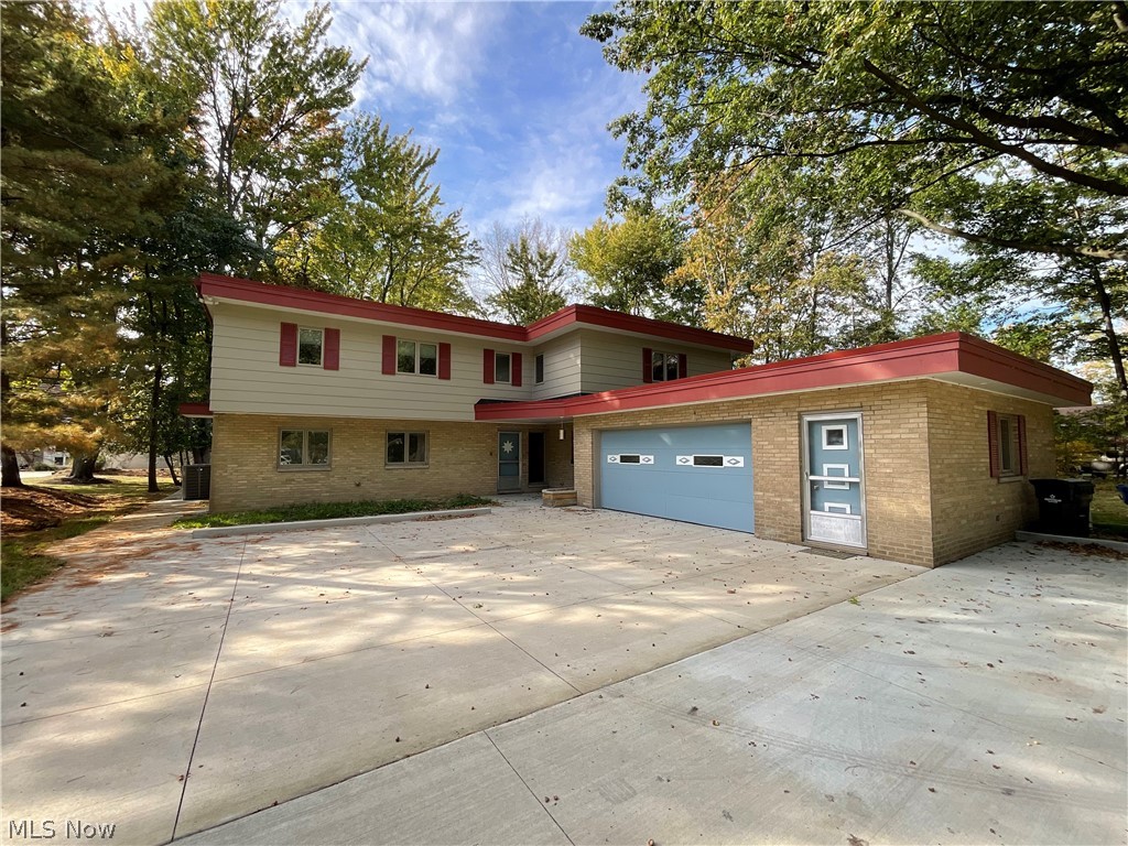 31 Minnewawa Drive Timberlake OH 44095