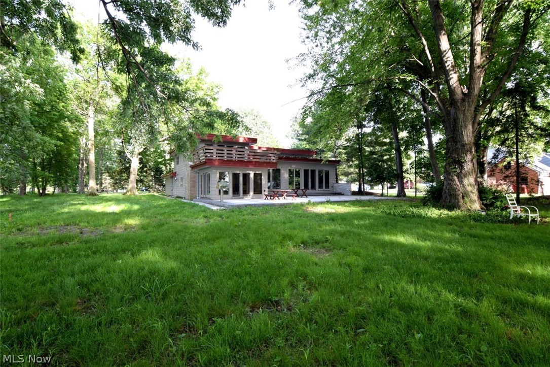 31 Minnewawa Drive Timberlake OH 44095