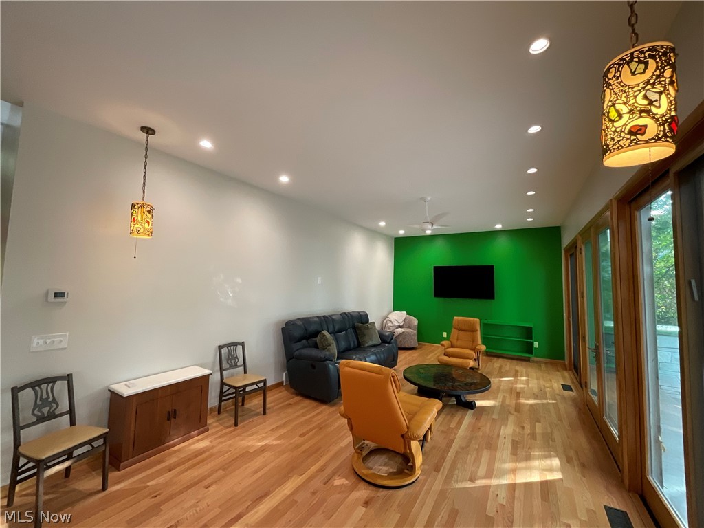 31 Minnewawa Drive Timberlake OH 44095
