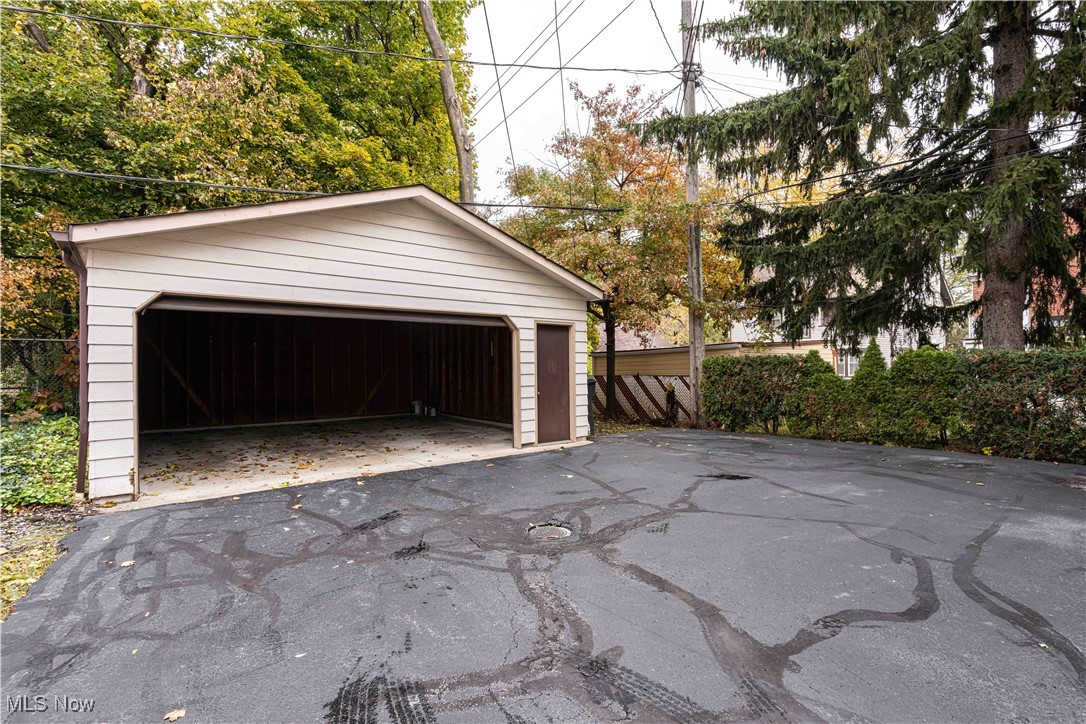 2164 Oakdale Road Cleveland Heights OH 44118
