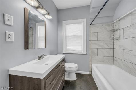 2287 Ogontz Avenue Lakewood OH 44107