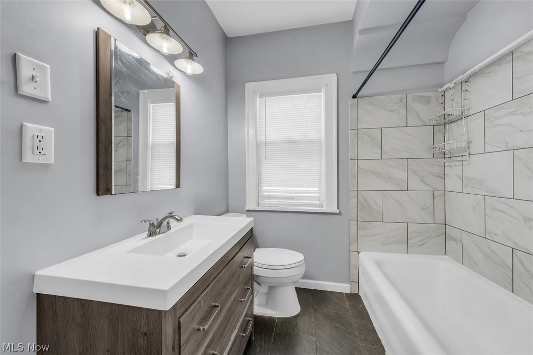 2287 Ogontz Avenue Lakewood OH 44107