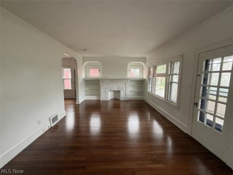2287 Ogontz Avenue Lakewood OH 44107