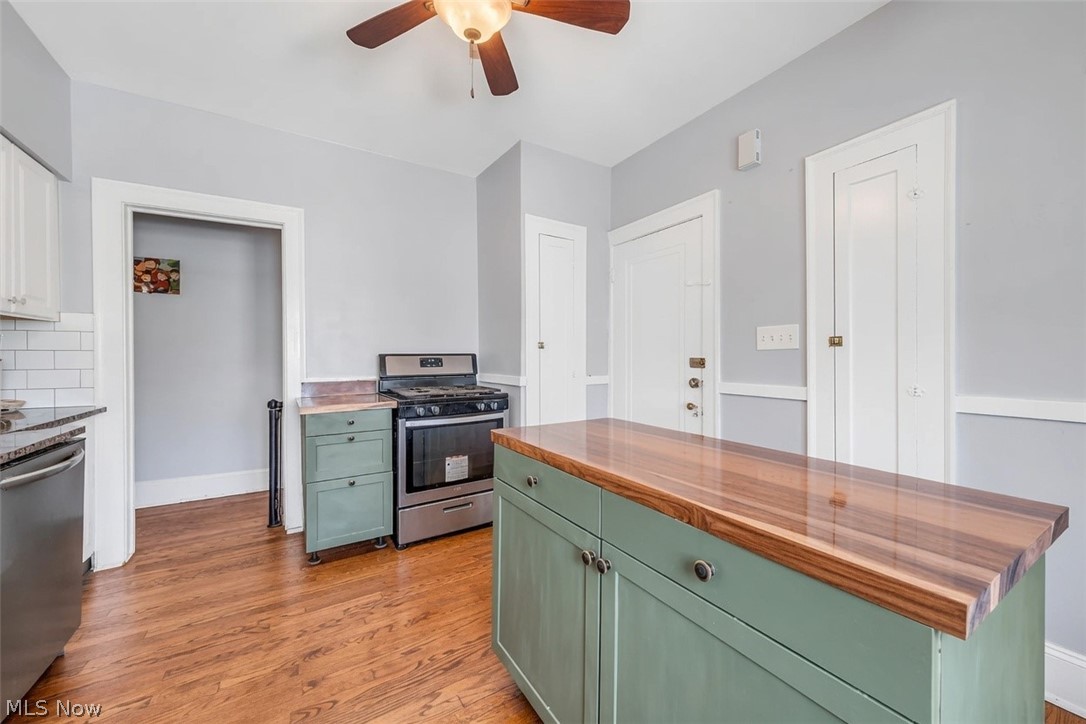 2287 Ogontz Avenue Lakewood OH 44107