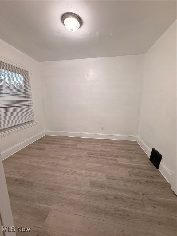 10512 Greenlawn Avenue Cleveland OH 44108