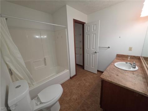 377 University Avenue Painesville OH 44077