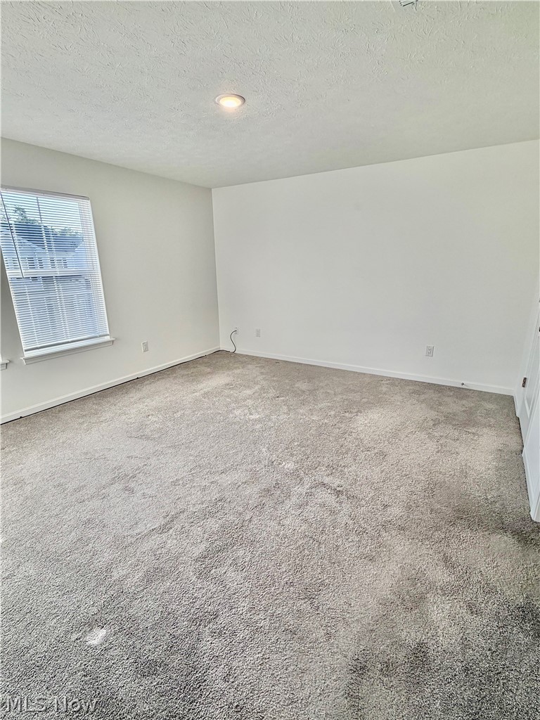 677 Crossings Lane Akron OH 44320