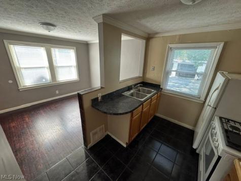 1532 Genesee Road South Euclid OH 44121