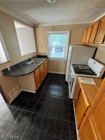 1532 Genesee Road South Euclid OH 44121