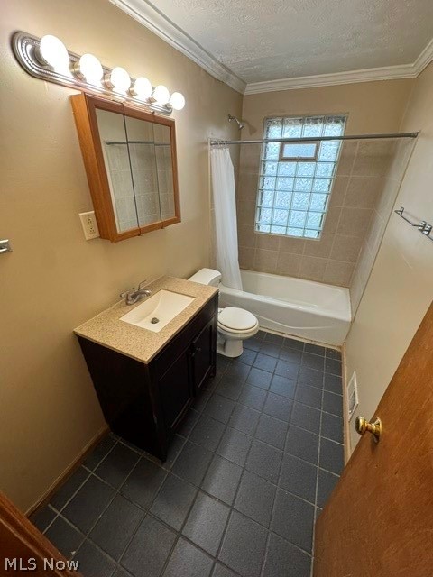 1532 Genesee Road South Euclid OH 44121