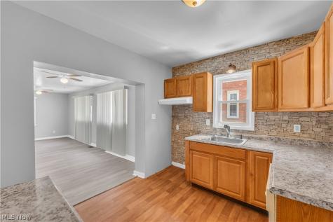 5606 Theota Avenue Parma OH 44129