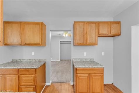 5606 Theota Avenue Parma OH 44129