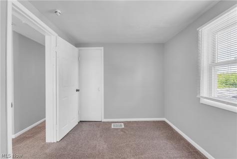 5606 Theota Avenue Parma OH 44129