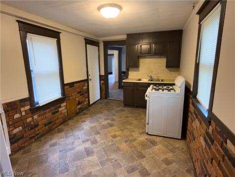 3672 E 48th Street Cleveland OH 44105