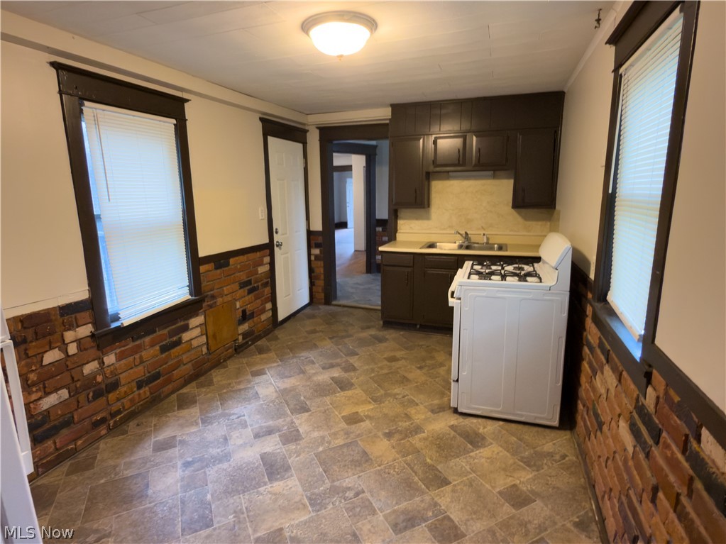 3672 E 48th Street Cleveland OH 44105